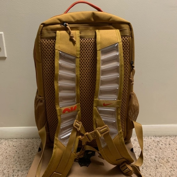 SOLD! Nike Backpack - Picture 2 of 3